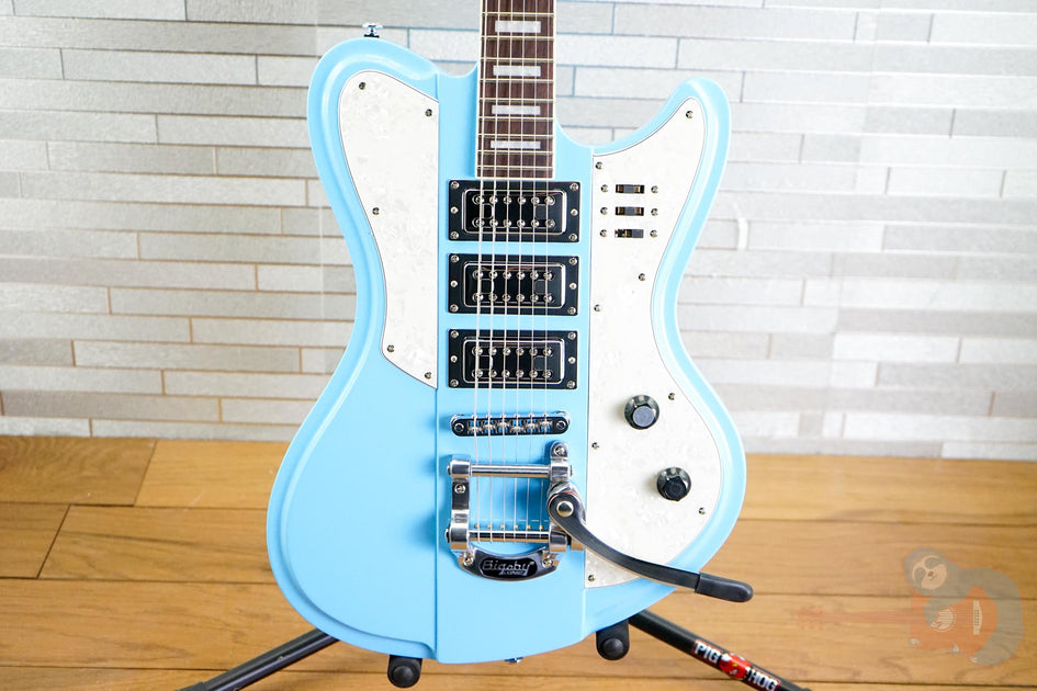 Schecter Ultra-III w/ Bigsby Tremolo Vintage Blue Electric Guitar B-St |  GuitarSloth