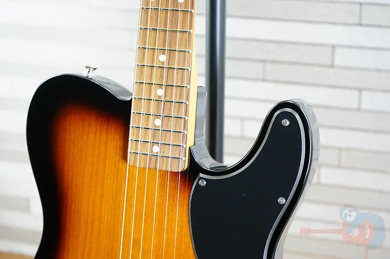 Fender Noventa Telecaster 2-Color Sunburst B-Stock | GuitarSloth